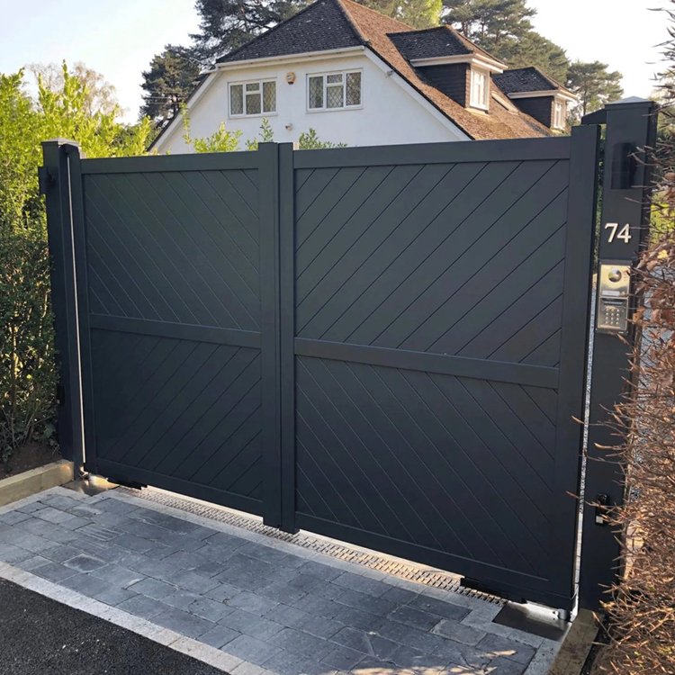 Modern aluminum double swing gate featuring durable, corrosion-resistant construction and sleek aesthetics for stylish residential entryways.