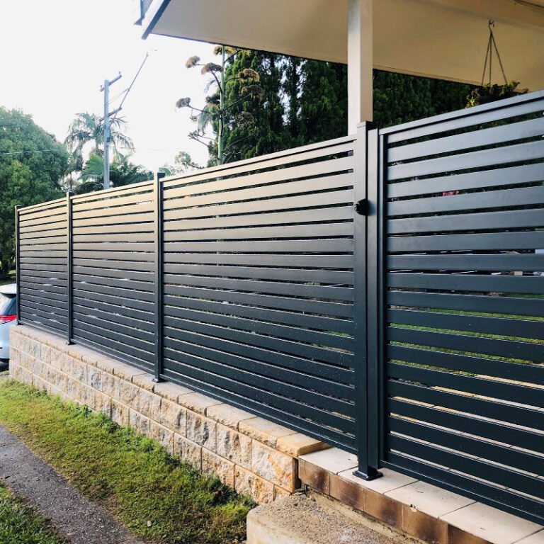 Aluminum Alloy Slat Fence Aluminum Alloy Grille Fence Aluminum Alloy Louvered Fence Outdoor Fence Pavilion Fence